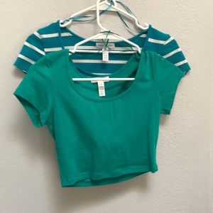 Blue cropped shirts